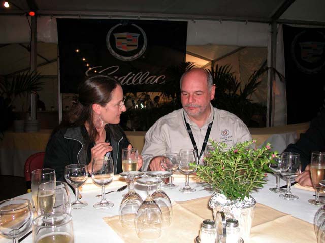 DSCN9352_1120.jpg - Freitagabend, 1. September. Franziska und Dirk geniessen den Champagner.