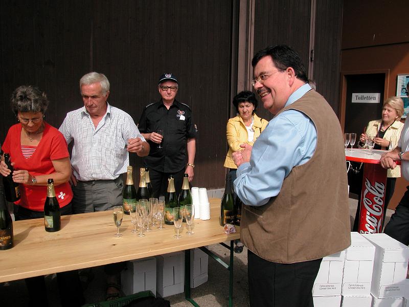 DSCN6626.JPG - Unser Präsident dankt Rolf und seiner Frau für die perfekte Organisation dieses reichhaltigen und erlebnisreichen Ausflugs...