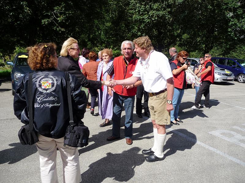 P1100951.JPG - ...und werden sogleich vom Wirt, Herrn Kofler,  begrüsst