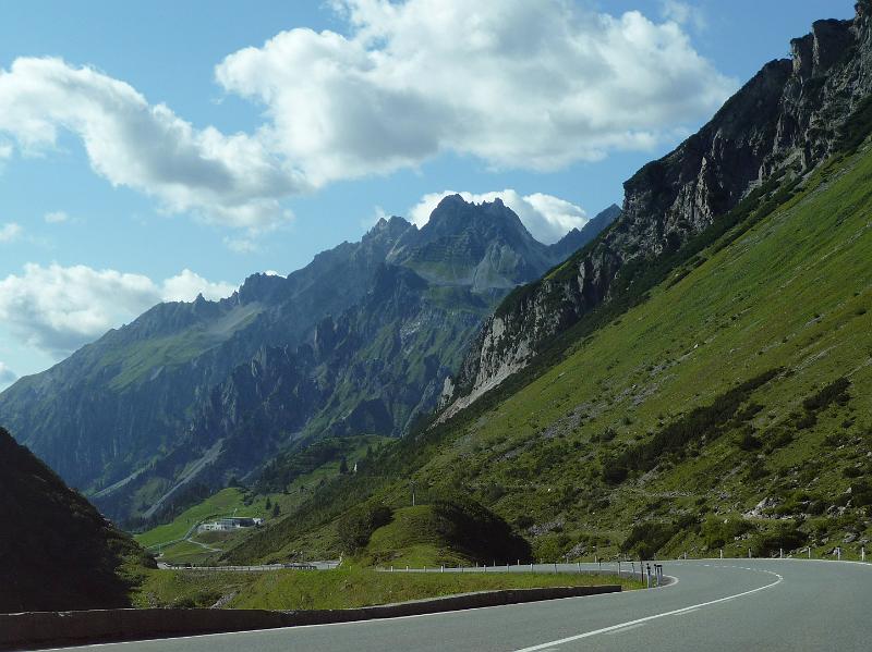 P1110178a.jpg - -