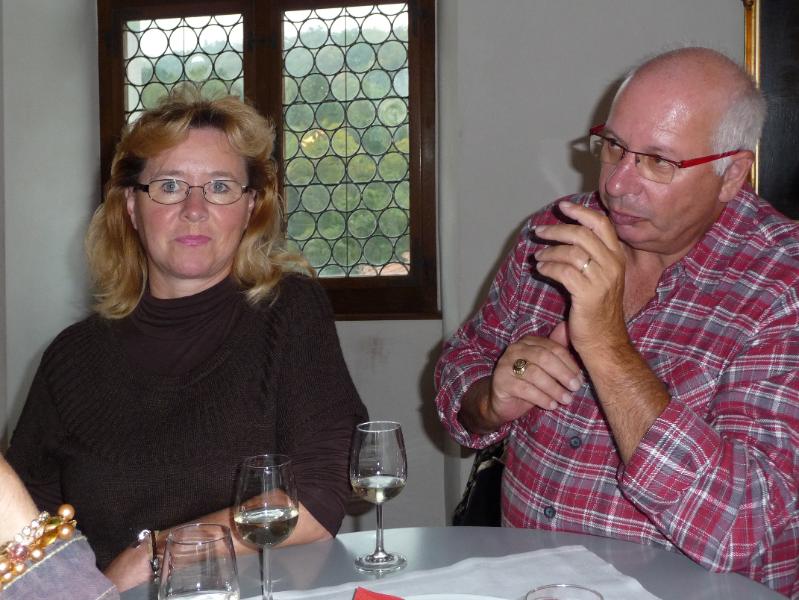 330_P1340679.JPG - Im grossen Saal gab es einen Apéro