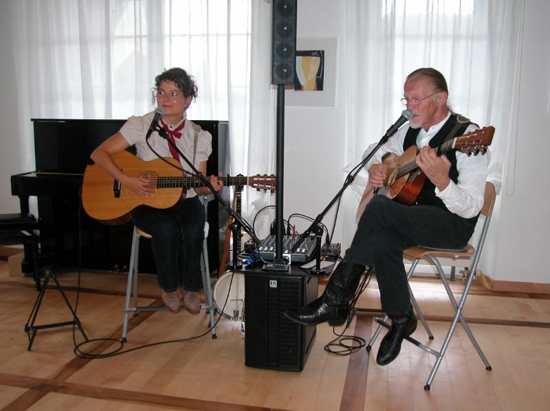 645_DSCN1332.JPG - Dazwischen erfreuten uns die Coffee Pickers mit Folk und Country
