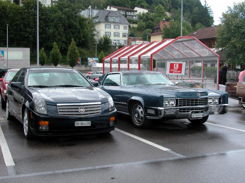 0310_DSCN0082.JPG - Draussen warten unsere Cadillacs. Salz mögen sie nicht