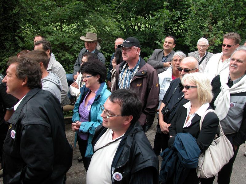 0860_DSCN0126.JPG - In Hasel angekommen, gehts zur Erdmannshöhle