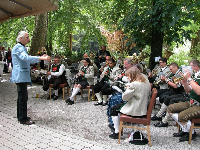 360_DSCN0484.JPG - ...dirigierte Peter zum Abschluss höchstpersönlich