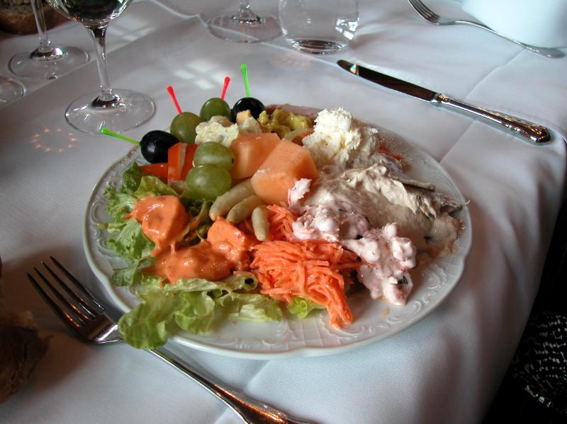 21_DSCN2021.JPG - ... wir genossen das opulente Buffet in vollen Zügen