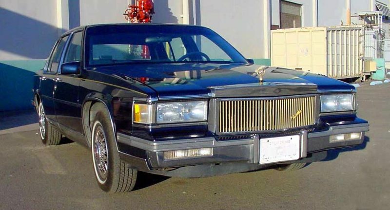 1988_DeVille_Sedan_03.jpg - 1988 Sedan DeVille