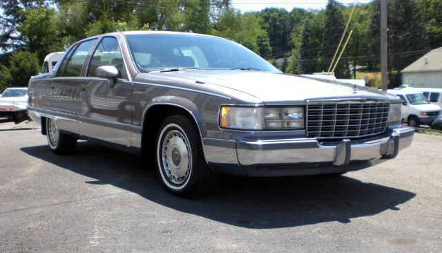 1994_Fleetwood_Brougham_04_eb.jpg - 1994 Fleetwood Brougham
