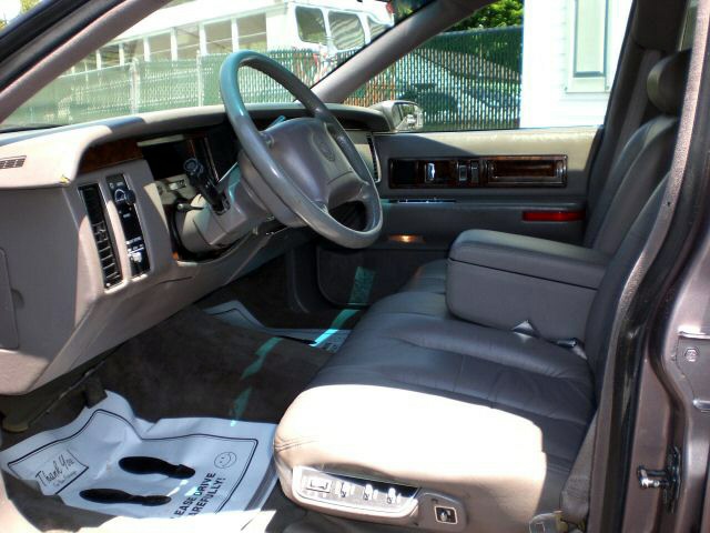 1994_Fleetwood_Brougham_08_eb.jpg - 1994 Fleetwood Brougham