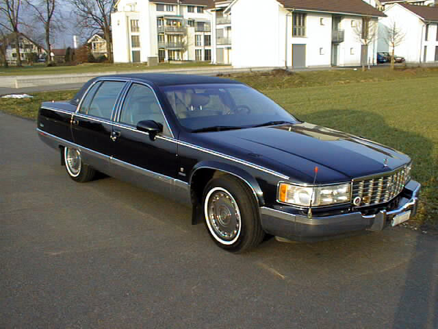 1995_Fleetwood_Brougham_02.JPG - 1995 Fleetwood Brougham