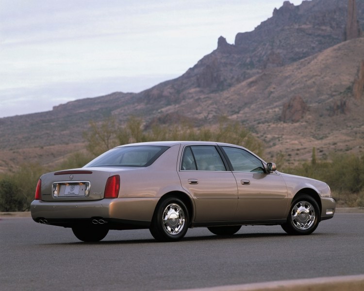 2001_DeVille_01.jpg - 2001 Deville