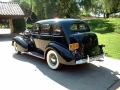 1936_60_Sedan_V8_01_calcruising