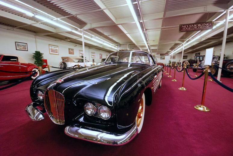 140_1953_Ghia_Imperial-LasVegas_01.jpg - 1953 Ghia