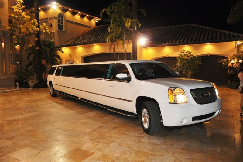 2008_Escalade_Limo_07_a1limobus.jpg - 2008 Escalade Limo