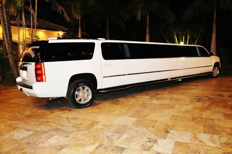 2008_Escalade_Limo_08_a1limobus.jpg - 2008 Escalade Limo