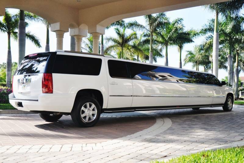 2008_Escalade_Limo_12_a1limobus.jpg - 2008 Escalade Limo